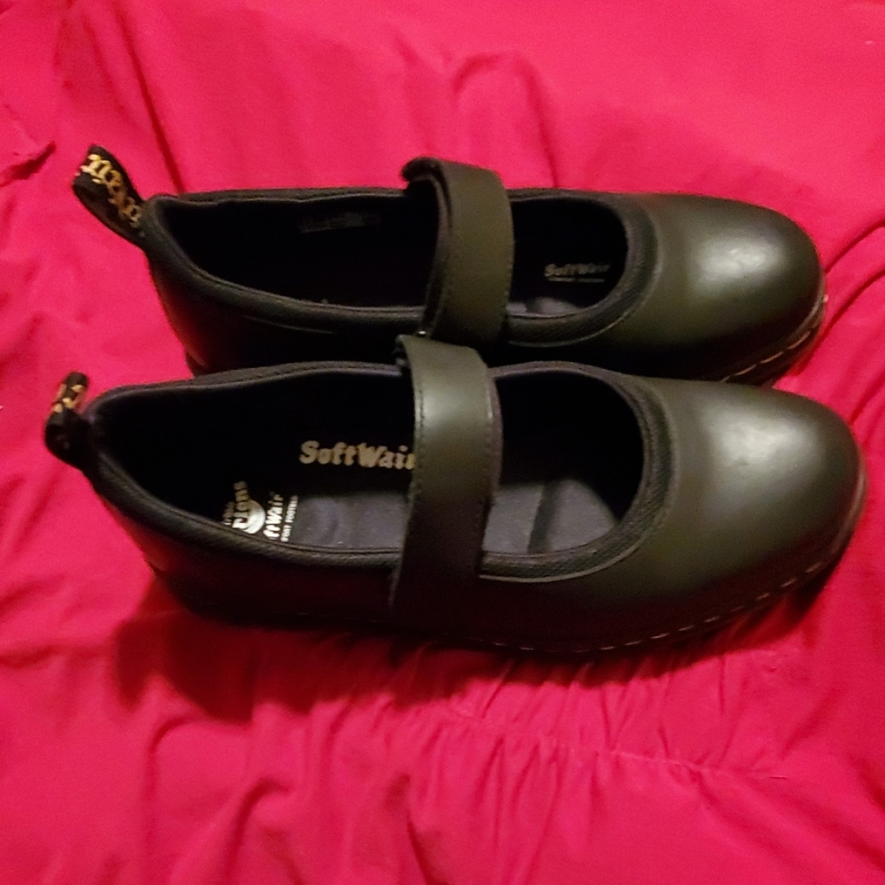 Dr. Martens maryjane